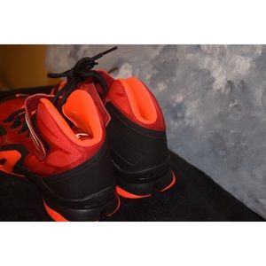 Nike Shoes - Nike Zoom LeBron Soldier 8 GS Nike Shoes - Nike Zoom LeBron Soldier 8 GS